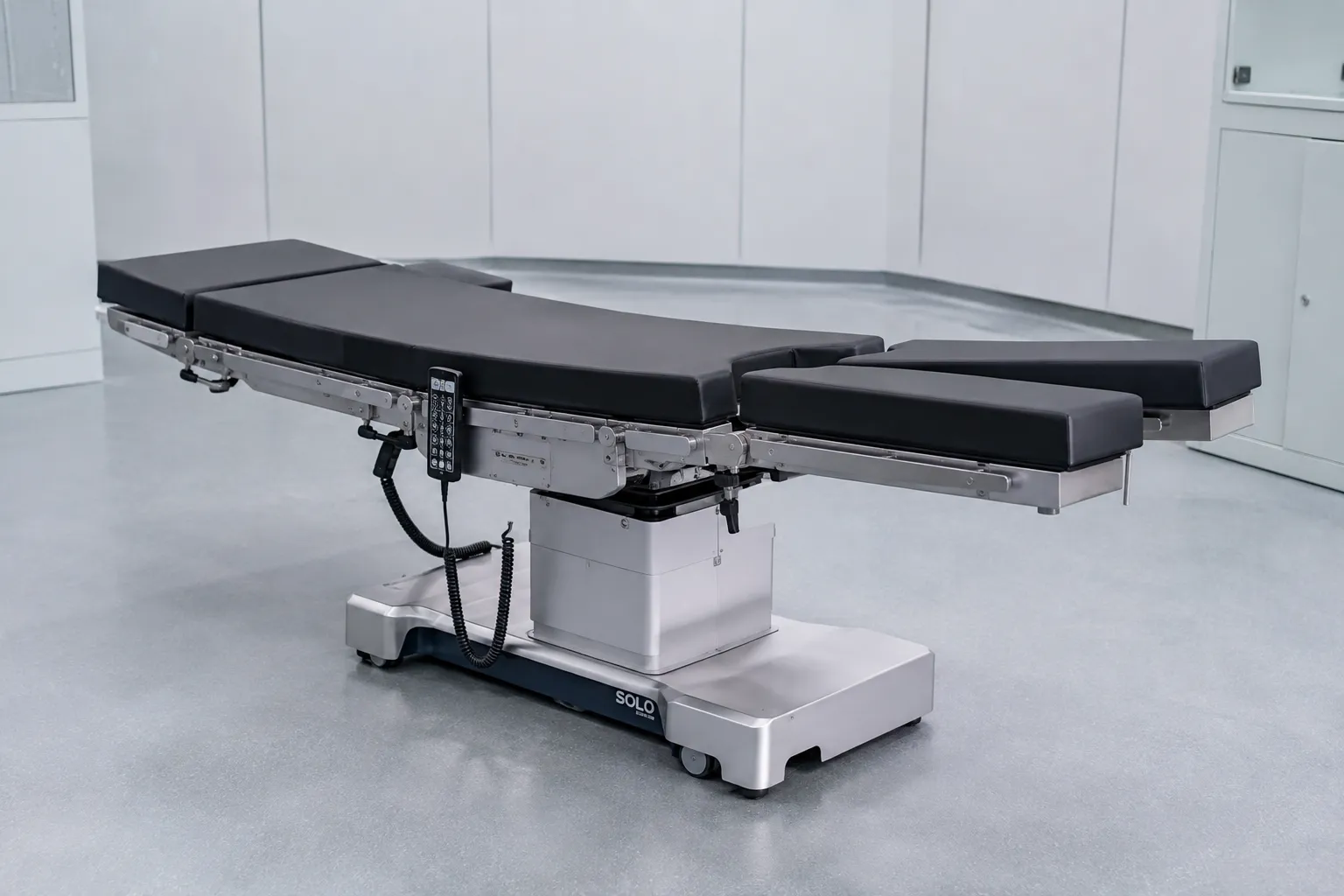 How to choose an operating table for multidisciplinary use, weighing positioning, capacity, accessor